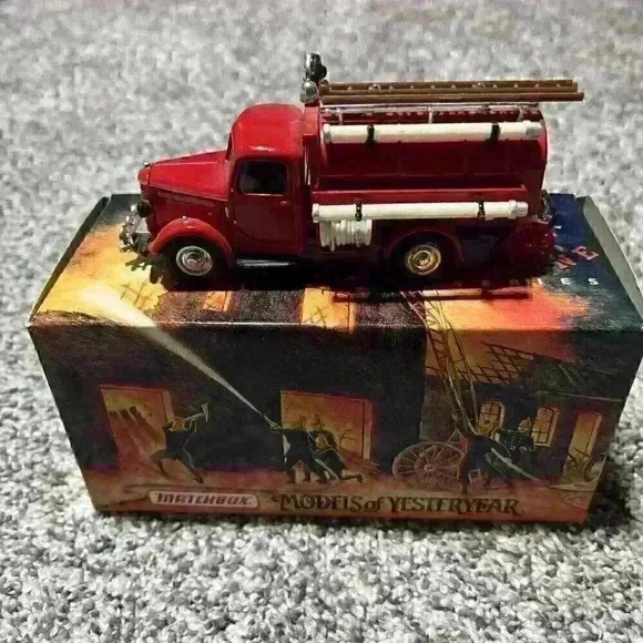 Matchbox Models of Yesteryear 1939 Bedford Tanker In Box - Picture 1 of 7